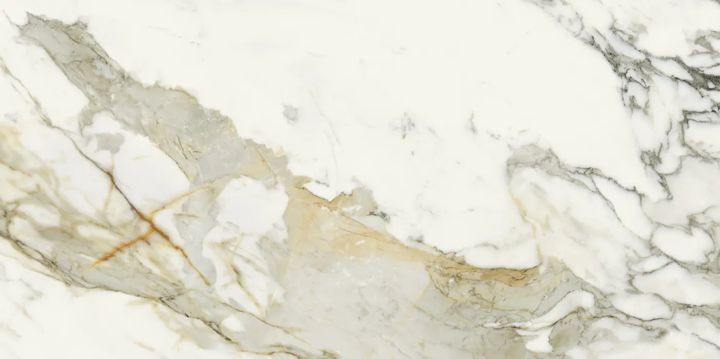 Marca Corona Scultorea Calacatta Vena Antica, granitkeramik med varm marmorlook och breda ådror 60x120 cm